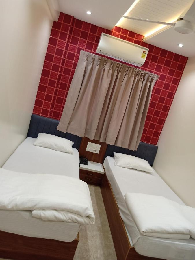 Hotel Suvarnam Residency アフマドナガル エクステリア 写真